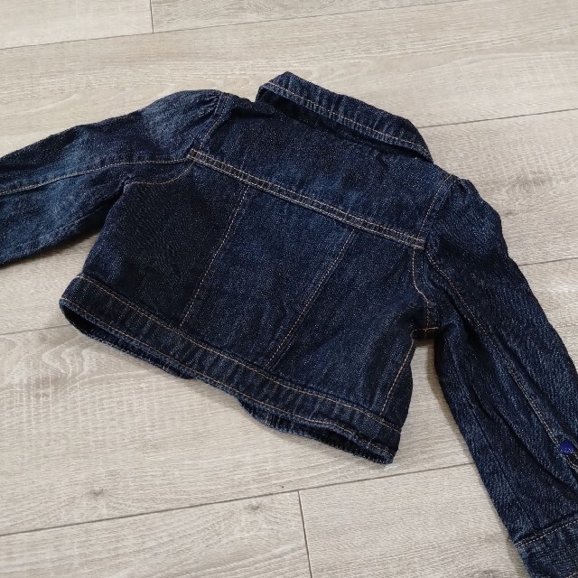 babyGAP(ベビーギャップ)のbabyGAP ジージャン サイズ90 キッズ/ベビー/マタニティのキッズ服女の子用(90cm~)(ジャケット/上着)の商品写真