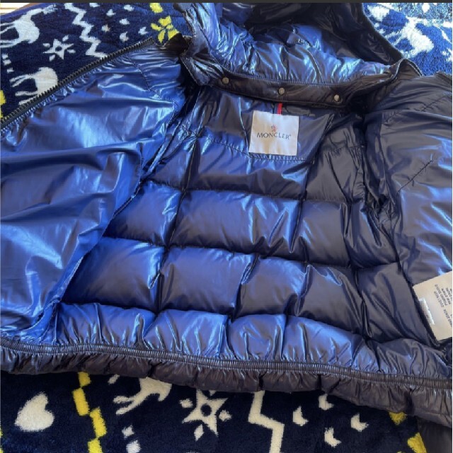 MONCLER(モンクレール)のモンクレール　ダウン　140cm キッズ/ベビー/マタニティのキッズ服女の子用(90cm~)(ジャケット/上着)の商品写真