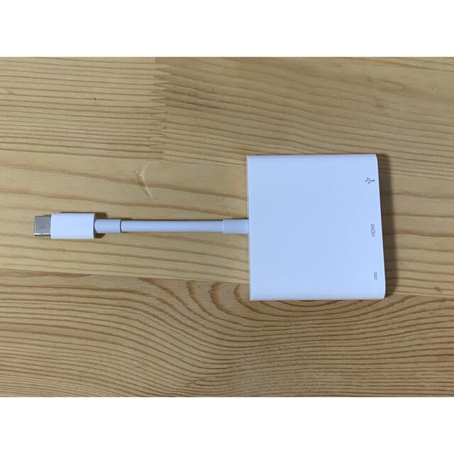 Apple(アップル)の未使用に近い　USB-C Digital AV Multiportアダプタ スマホ/家電/カメラのテレビ/映像機器(映像用ケーブル)の商品写真
