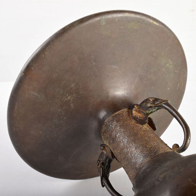 中国　大明宣徳年製款　古銅　雷文　象双耳瓶　D　R4949金属工芸