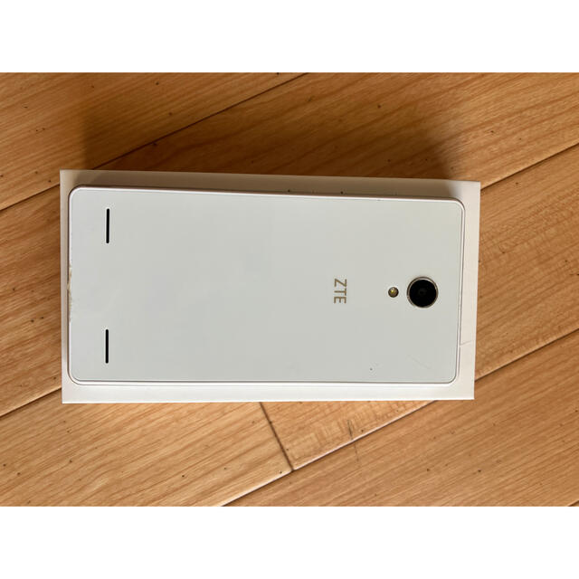 ZTE(ゼットティーイー)のAndroid BLADE E02 スマホ/家電/カメラのスマートフォン/携帯電話(スマートフォン本体)の商品写真