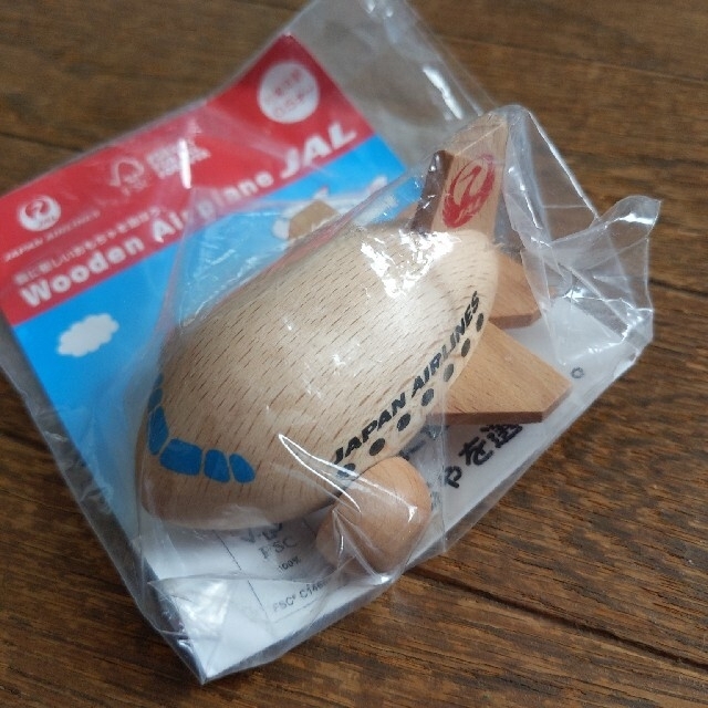 JAL(日本航空)(ジャル(ニホンコウクウ))のJAL ノベルティーグッズ　木のおもちゃ エンタメ/ホビーのコレクション(ノベルティグッズ)の商品写真