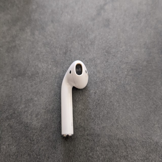 Apple(アップル)のAirpods 第2世代 スマホ/家電/カメラのオーディオ機器(ヘッドフォン/イヤフォン)の商品写真