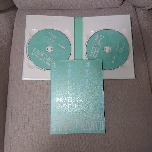 SHINee(シャイニー)のSHINee　THE  1ST  CONCERT SHINee WORLD エンタメ/ホビーのDVD/ブルーレイ(ミュージック)の商品写真