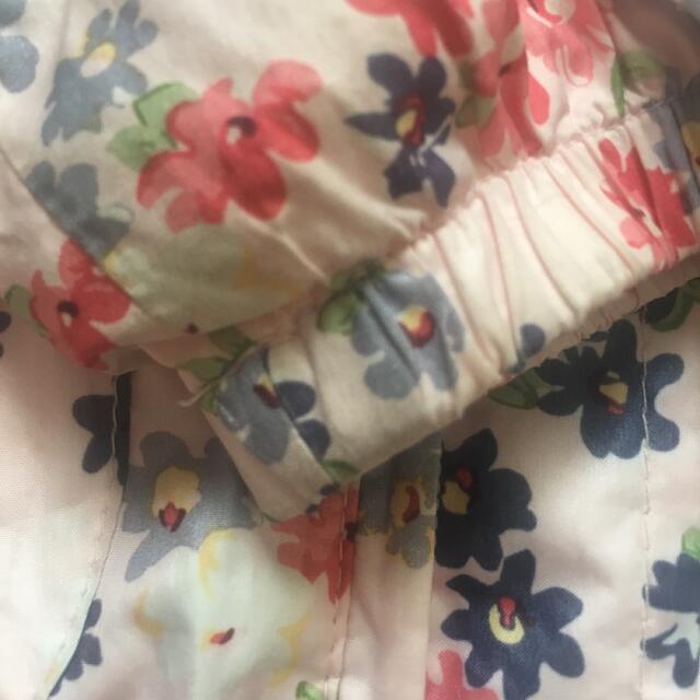 babyGAP(ベビーギャップ)のベビーギャップ　パーカー　90 キッズ/ベビー/マタニティのキッズ服女の子用(90cm~)(ジャケット/上着)の商品写真