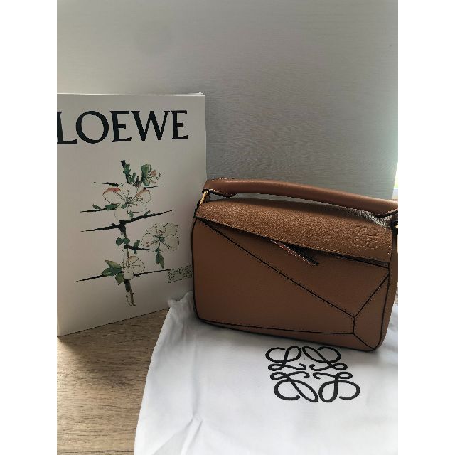 人気の春夏 LOEWE - 美品 ロエベ パズルバッグ ショルダーバッグ