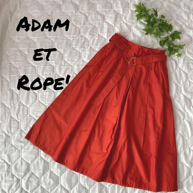 Adam et Rope'(アダムエロぺ)のレッド　スカート　フレアスカート　Adam et Rope' レディースのスカート(ひざ丈スカート)の商品写真
