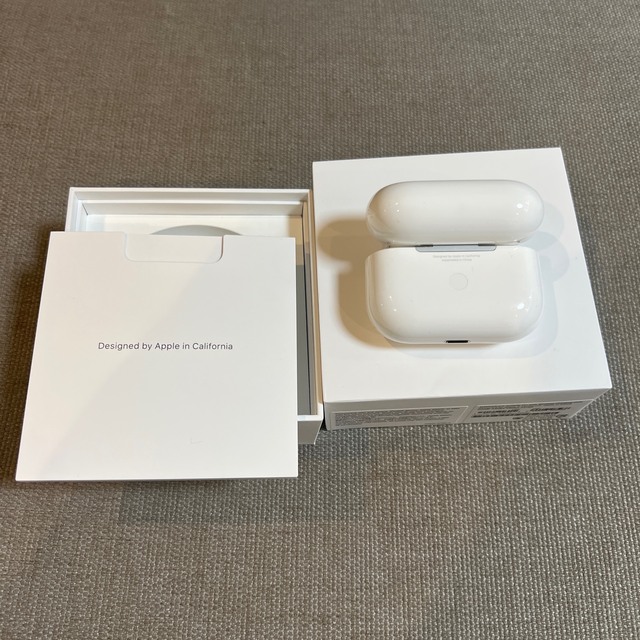 iPhone13 256GB 赤　本体とair pods pro セット 7