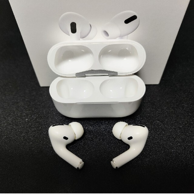 Apple(アップル)のAPPLE AirPods Pro ノイズキャンセリング付完全ワイヤレスイヤホン スマホ/家電/カメラのオーディオ機器(ヘッドフォン/イヤフォン)の商品写真