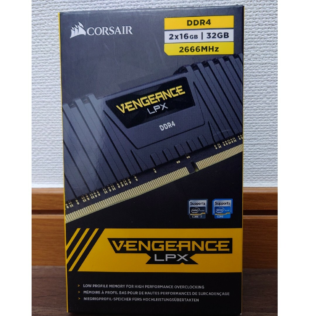 【CORSAIR】 PCメモリ DDR4  16GB