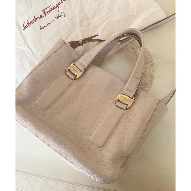 Ferragamo(フェラガモ)の♡マックニャン様♡専用 レディースのバッグ(ハンドバッグ)の商品写真