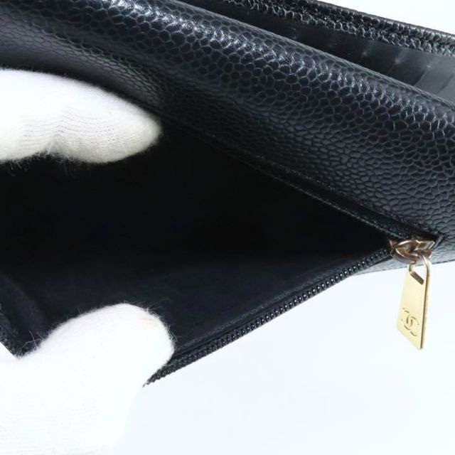CHANEL(シャネル)の人気⭐️CHANEL シャネル ココマーク 二つ折り財布　キャビアスキン レディースのファッション小物(財布)の商品写真