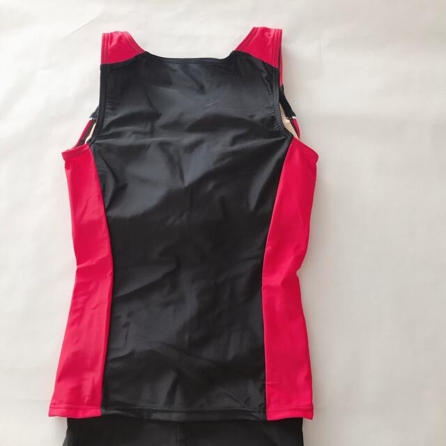 新品 ☆ フィットネス水着 セパレート レッド 13L/19LL  赤 レディースの水着/浴衣(水着)の商品写真