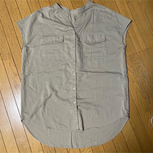 GU(ジーユー)のGU シャツトップス キレイめシャツ ゆったり ベルト付きシャツ カーキシャツ レディースのトップス(シャツ/ブラウス(半袖/袖なし))の商品写真