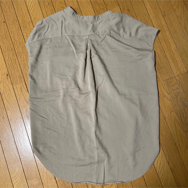 GU(ジーユー)のGU シャツトップス キレイめシャツ ゆったり ベルト付きシャツ カーキシャツ レディースのトップス(シャツ/ブラウス(半袖/袖なし))の商品写真