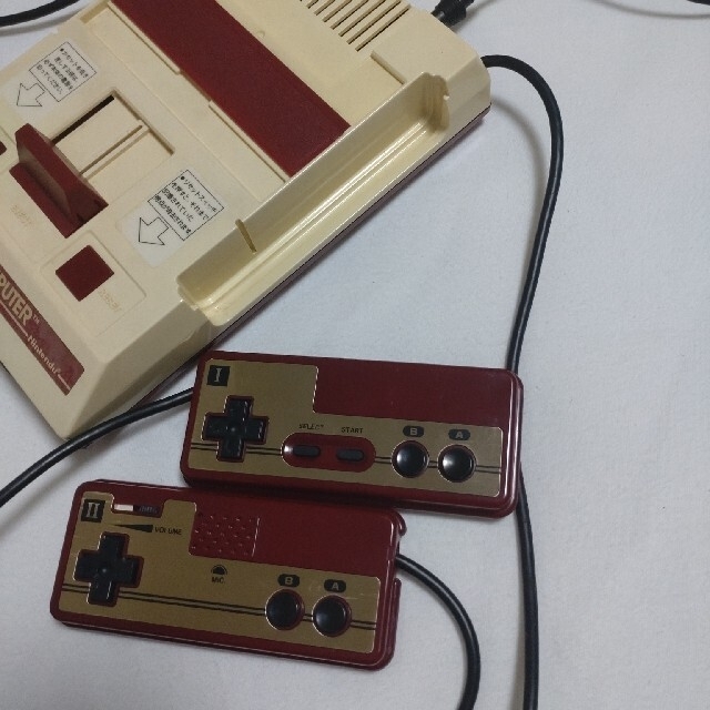 ファミリーコンピュータ - 初代 ファミコン 動作確認済み 箱 取 ファミリーコンピュータ - 初代 ファミコン 動作確認済み 箱 取