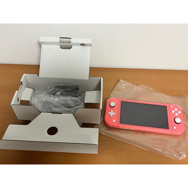 Nintendo Switch LITE コーラル