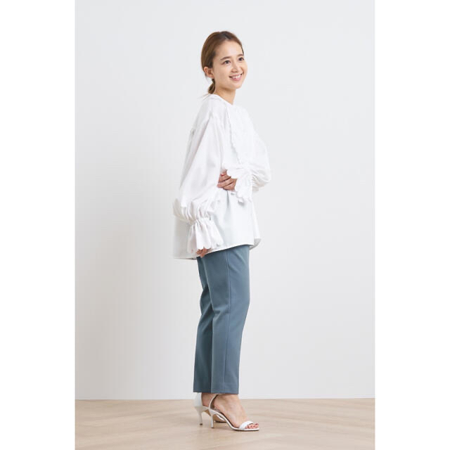 ついに再入荷! 美品 yoriスカラップカットワークブラウス 2022AW