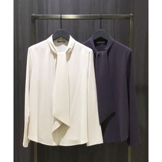 セオリーリュクス(Theory luxe)のtheory luxe 20SS ボウタイブラウス　Ryna ブルーグレー　40(シャツ/ブラウス(長袖/七分))