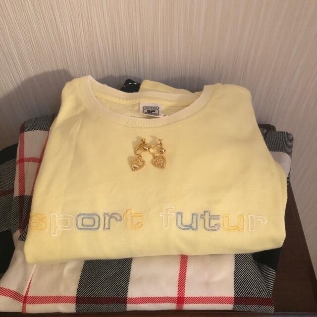 Lochie(ロキエ)のcourreges  yellow t💛 レディースのトップス(Tシャツ(長袖/七分))の商品写真