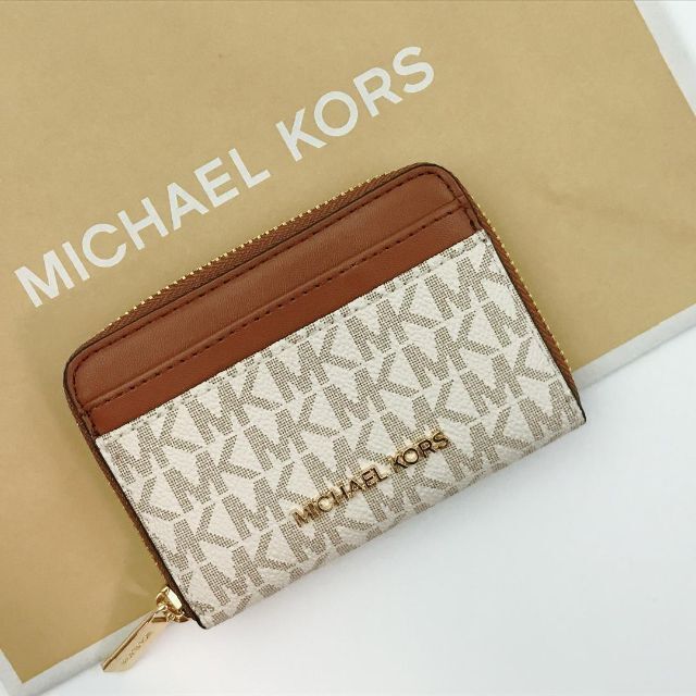 Michael Kors(マイケルコース)の☆新品 MICHAEL KORS マイケルコース 財布 バニラ レディースのファッション小物(財布)の商品写真