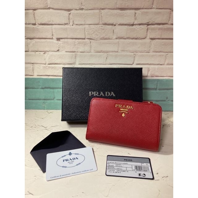 PRADA(プラダ)のPRADA プラダ 財布 美品 サフィアーノ ほぼ 新品 レディースのファッション小物(財布)の商品写真