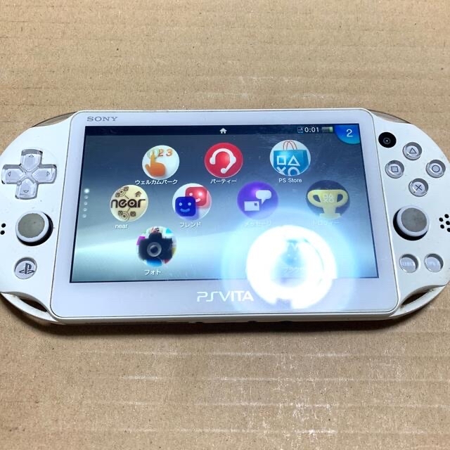 PSvita PCH-2000 本体1台　USEDジャンク品 エンタメ/ホビーのゲームソフト/ゲーム機本体(携帯用ゲーム機本体)の商品写真