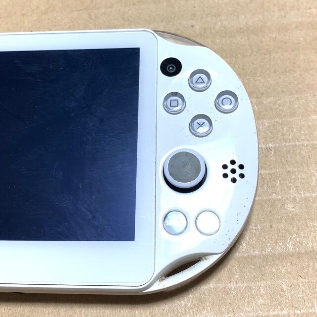 PSvita PCH-2000 本体1台　USEDジャンク品 エンタメ/ホビーのゲームソフト/ゲーム機本体(携帯用ゲーム機本体)の商品写真