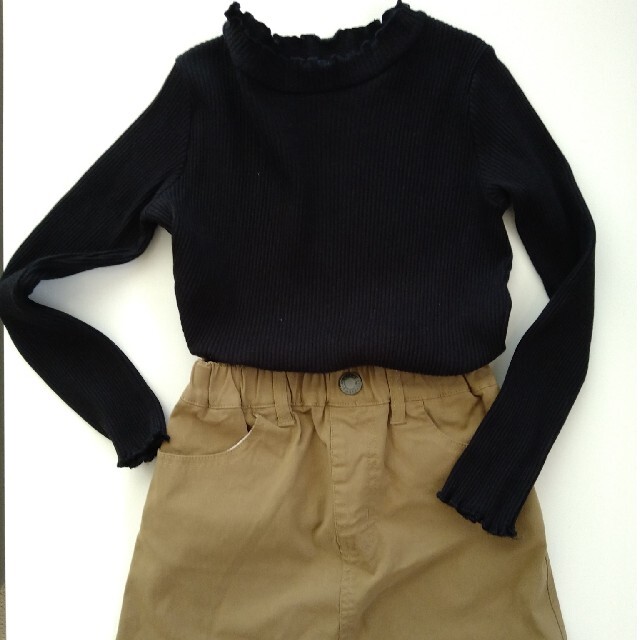 GU(ジーユー)のスカート 長袖シャツ セット120cm キッズ/ベビー/マタニティのキッズ服女の子用(90cm~)(スカート)の商品写真