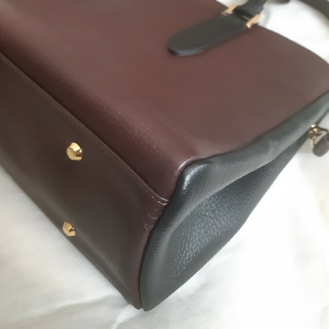 ATAO(アタオ)のアタオ　ドリー　極美品　バーガンディ×ブラック レディースのバッグ(トートバッグ)の商品写真