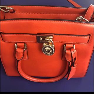 マイケルコース(Michael Kors) 革 バッグ（オレンジ/橙色系）の通販 35