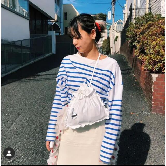 HOLIDAY ラッフルポシェット