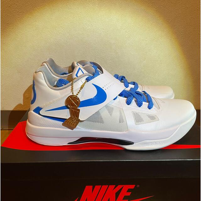 NIKE(ナイキ)のNike kd4 美品　27.5 kd  コービー スポーツ/アウトドアのスポーツ/アウトドア その他(バスケットボール)の商品写真