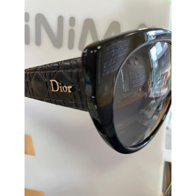 Dior(ディオール)の新品　送料込み　サングラス レディースのファッション小物(サングラス/メガネ)の商品写真