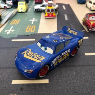 ミニカー  青いマックウィーン(キャラクターグッズ)