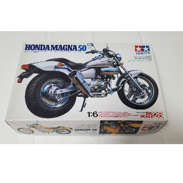 TAMIYA1/6オートバイシリーズ　HONDA　MAGNA50のサムネイル