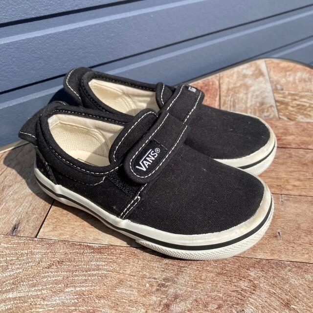 VANS(ヴァンズ)の　knk様専用　vans 靴　15.0 ブラック キッズ/ベビー/マタニティのキッズ靴/シューズ(15cm~)(スニーカー)の商品写真