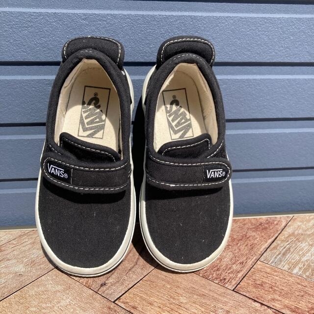 VANS(ヴァンズ)の　knk様専用　vans 靴　15.0 ブラック キッズ/ベビー/マタニティのキッズ靴/シューズ(15cm~)(スニーカー)の商品写真