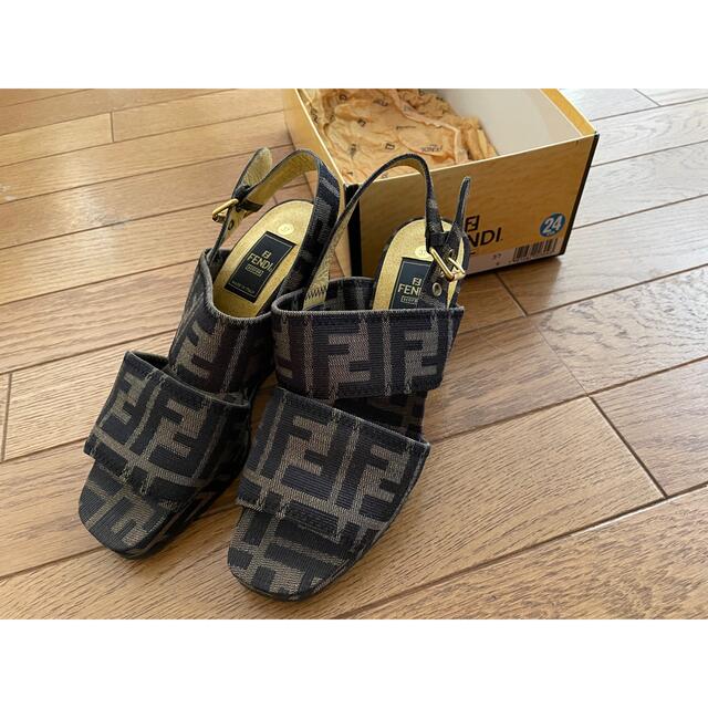 Fendi サンダル Pkd9Eq0H0a, 靴/シューズ - bellcountyhealthky.org