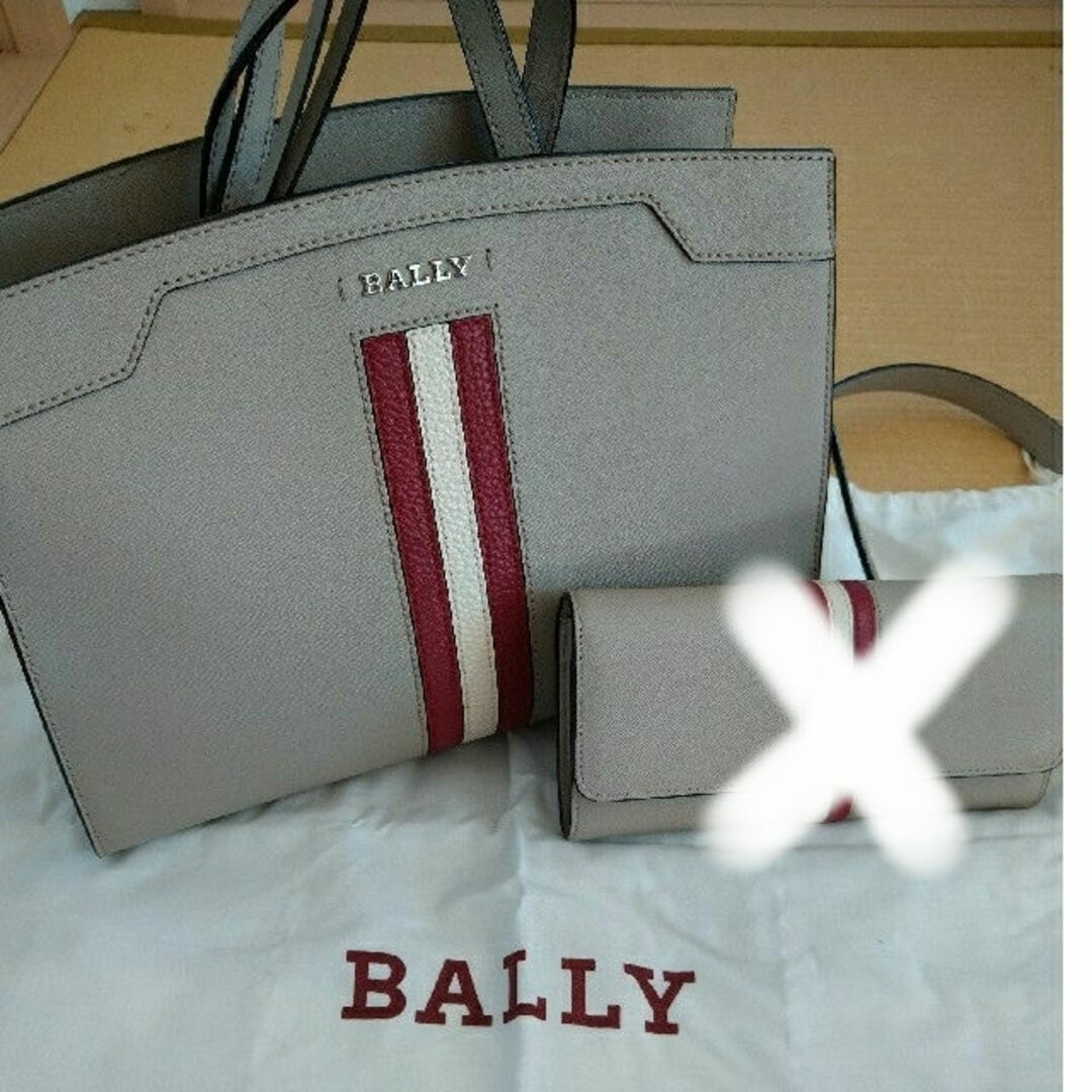 Bally(バリー)のBALLY　バッグ　財布 レディースのバッグ(ショルダーバッグ)の商品写真