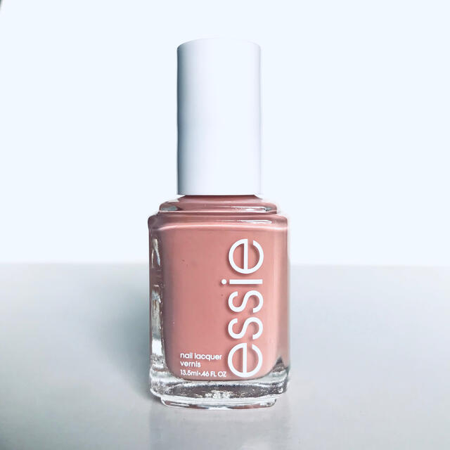 Essie(エッシー)の新品未使用　essie（エッシー）1724 コスメ/美容のネイル(マニキュア)の商品写真