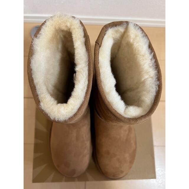 UGG(アグ)の【新品・未使用❣️】【UGG】アグ クラッシックショート チェスナット レディースの靴/シューズ(ブーツ)の商品写真