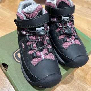 キーン(KEEN)の新品未使用♡ keen スニーカー　18㎝(スニーカー)