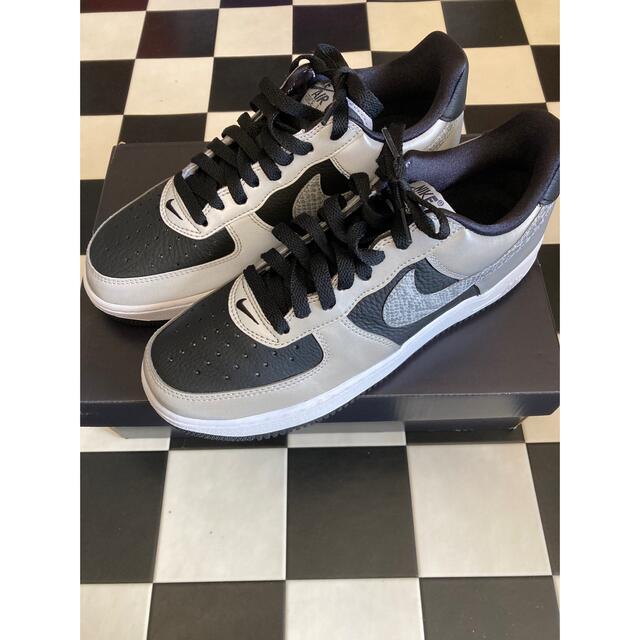 ナイキ AIR FORCE 1 B DJ6033 001 エア フォース靴/シューズ