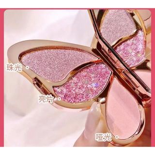 【新品・未使用♡】アイシャドウ♡ラメ♡コスメ♡大人気♡バタフライ♡蝶々　AGAG(アイシャドウ)