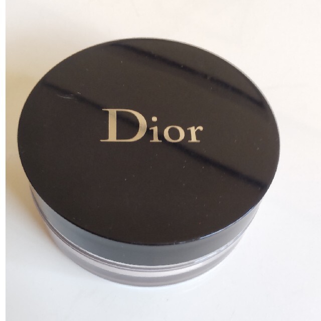 Dior(ディオール)のディオールスキンフォーエバー コントロール ルースパウダー001 コスメ/美容のベースメイク/化粧品(フェイスパウダー)の商品写真