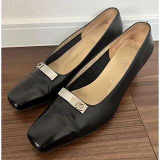 サルヴァトーレフェラガモ(Salvatore Ferragamo)のFerragamo フェラガモ パンプス(ハイヒール/パンプス)