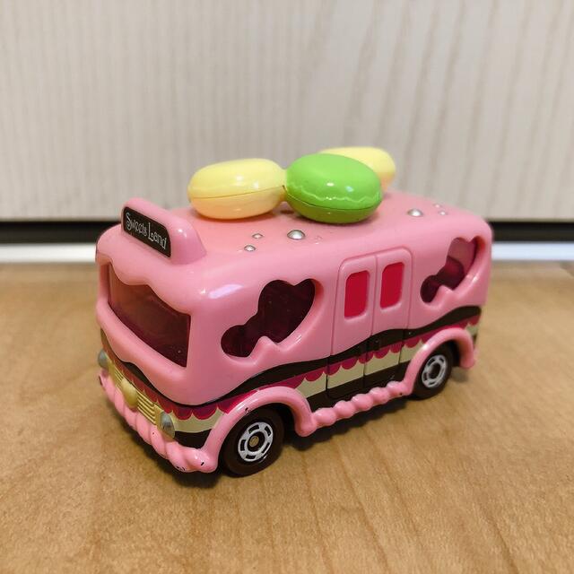 Takara Tomy(タカラトミー)のトミカ　スイーツバス エンタメ/ホビーのおもちゃ/ぬいぐるみ(ミニカー)の商品写真