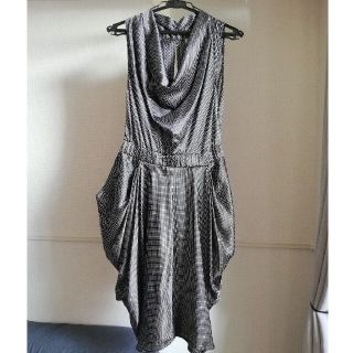 ユナイテッドアローズ(UNITED ARROWS)の美品 ブラックワンピース Marilyn Moon(ミディアムドレス)