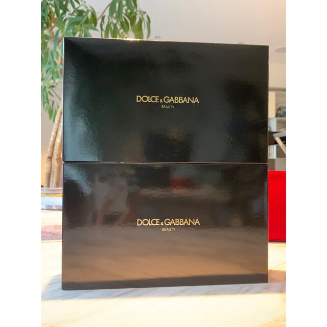 DOLCE&GABBANA(ドルチェアンドガッバーナ)のDOLCE&GABBANA コスメポーチ 縦14cm 横21cm レディースのファッション小物(ポーチ)の商品写真